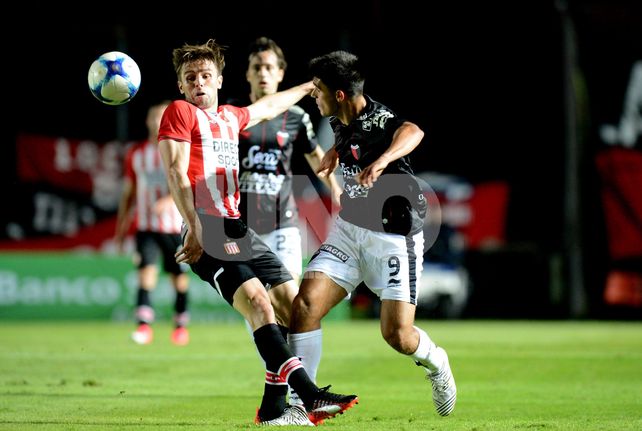 Colón pagó caro su ineficacia ofensiva y empató sin goles frente a Estudiantes