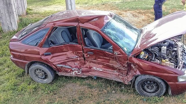 Violento choque con lesionados y una persona atrapada