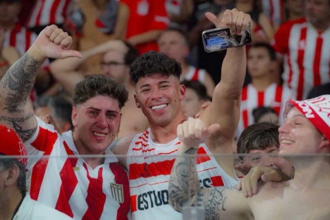 Unión movió sus fichas bajo los tres palos y espera por Matías Mansilla