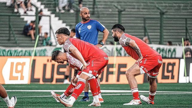 Enzo Roldán y Nicolás Orsini, con un pie afuera en Unión