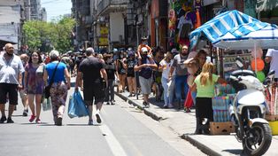 El aumento exponencial de casos de Covid-19 en distintos lugares del país, incluido Rosario, se da en un contexto de mucha movilidad social, incentivada por los festejos de fin de año, y en medio de la aparición de una nueva variante del virus mucho más transmisible que las anteriores.