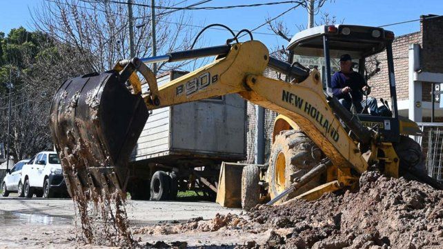 La Municipalidad de Paraná cerró la reparación de la red de agua potable en calle Mantegazza y 3 de Febrero.&nbsp;