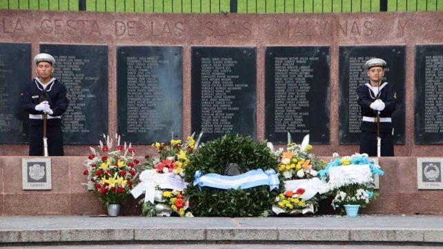 El presidente firmó el decreto para reconocer a soldados que fueron parte de la Guerra de Malvinas como subtenientes de reserva