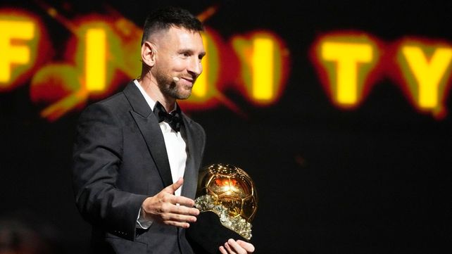 De acá al infinito. Lionel Messi ganó su octavo Balón de Oro.