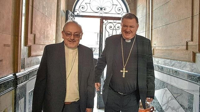 Recibimiento. En la tarde de ayer el obispo Zordán le dio la bienvenida a Monseñor Miroslaw Adamczyk.