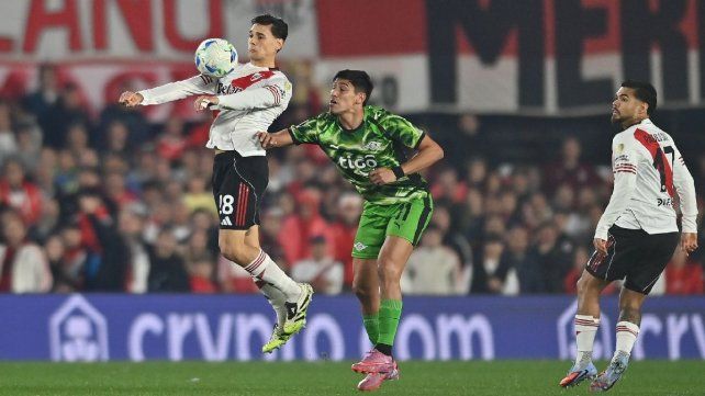 River y Libertad se enfrentan en el Más Monumental