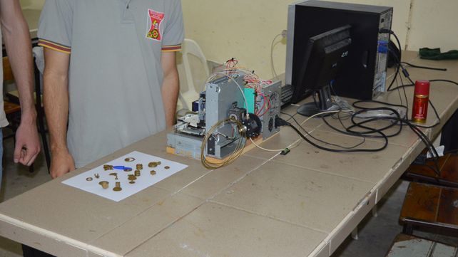 Alumnos hicieron una impresora  3D con materiales reciclados