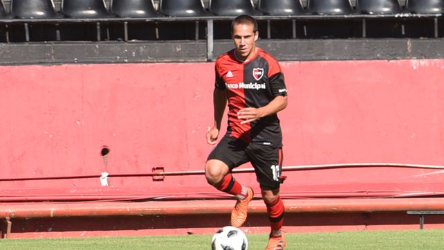 Momento único. González nunca fue ni al banco y es posible que mañana sea titular.