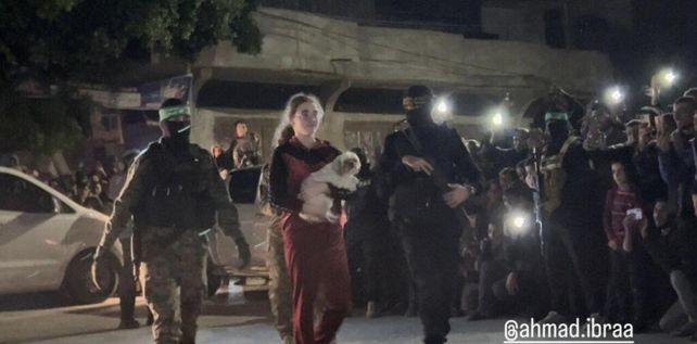 Cuatro argentinas entre los 10 rehenes liberados este martes por Hamás