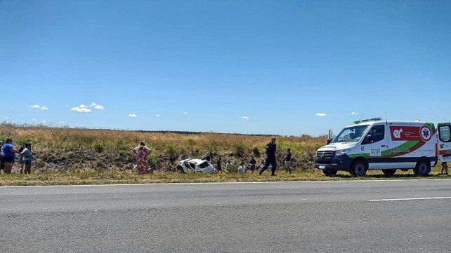Despistes y vuelcos con varios lesionados y una fallecida