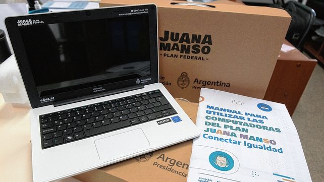 Empezaron a entregar en la ciudad las netbooks del plan Nacional Juana Manso Conectar Igualdad