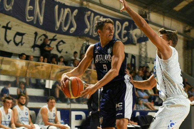 Puro talento. Jordi Godoy fue una vez más el jugador desequilibrante de Atalaya