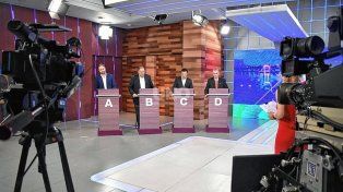 Al final del debate los candidatos tuvieron dos minutos finales para concluir su mensaje.