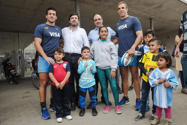 Los Pumas e Inglaterra visitaron el Jardín Municipal de Barranquitas Sur