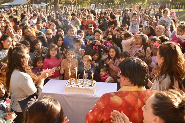 Un domingo en familia: La Granja del parque de Villa Gobernador Gálvez celebró un nuevo aniversario