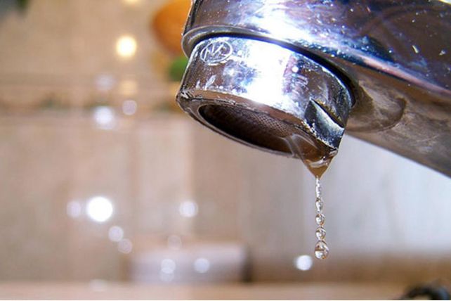 Piden suspender los aumentos de luz y agua