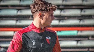 Rossi volvió a jugar en Colón