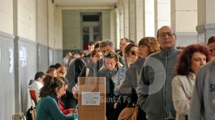 Paso 2015: jornada gris, largas colas y dudas en el cuarto oscuro