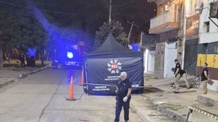 Avenida Perón y pasaje Leiva
