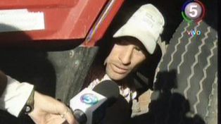 Otro cami&oacute;n qued&oacute; colgando del puente Z&aacute;rate-Brazo Largo