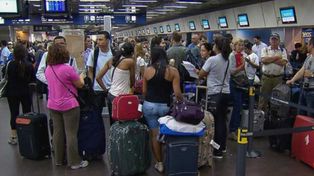 Aerolíneas Argentinas suspendió a 376 empleados