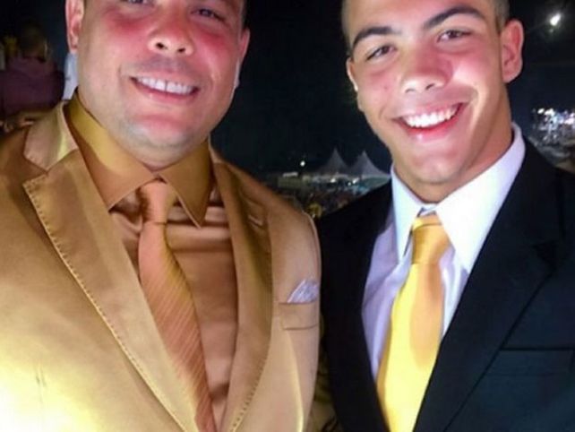 Fotos: el hijo de Ronaldo, de 14 años, con una maestra