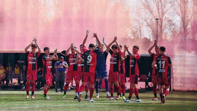 Colón reaccionó a tiempo, se lo dio vuelta a Unión y festejó en el clásico de reserva