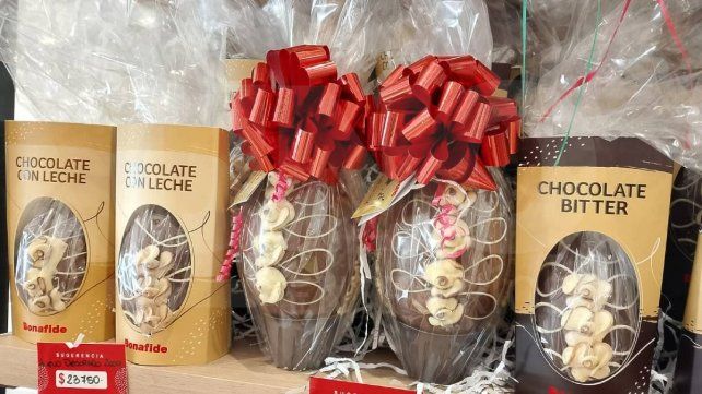 Por la crisis, más familias optan por elaborar sus huevos de Pascua