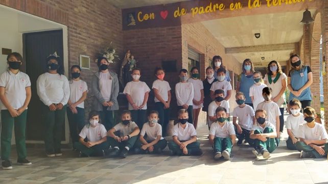 Estudiantes de Pujato, premiados por un proyecto en el que fueron guardianes de árboles