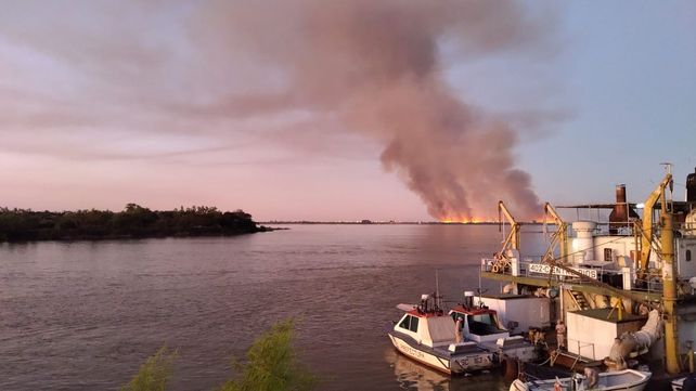 Montaron un Comando de Operaciones en el Aeropuerto de Sauce Viejo por los incendios en islas