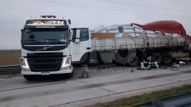Un choque entre camiones terminó con uno de los conductores fallecidos