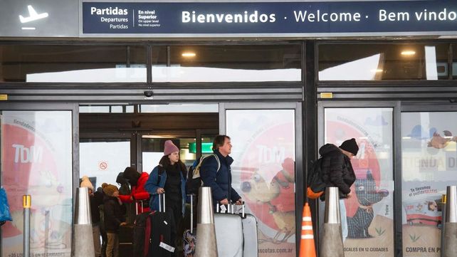 Viajes al exterior: ¿qué se puede traer y qué no dentro de la valija?