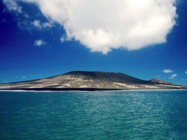 Tras una erupción volcánica nació una nueva isla