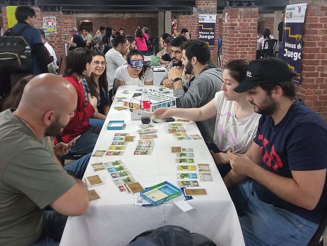 Jugadores en pleno partido.