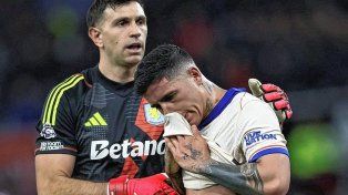 A pesar de un gol de Enzo Fernández, el Aston Villa de Dibu Martínez lo dio vuelta y superó a Chelsea.