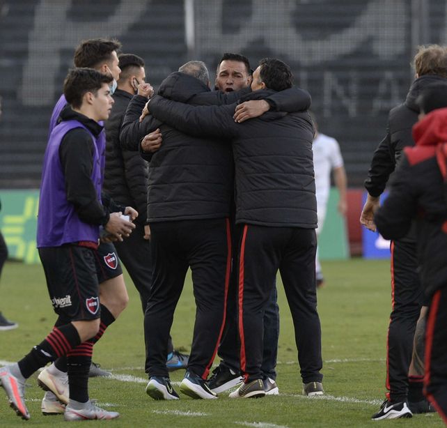 Newells tuvo el sello ganador del Negro Gamboa