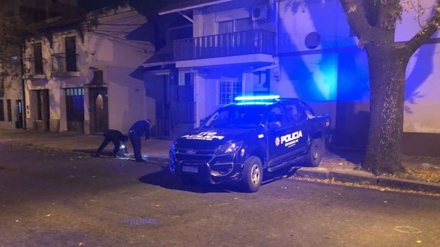 Policía levantan las vainas servidas en Italia al 2100.