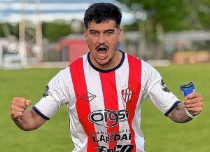 Regional Amateur: Atlético Paraná sacó ventajas en Pronunciamiento
