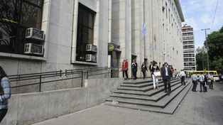 Seis policías imputados por pedir 400 mil pesos para dejar libre al sospechoso de un crimen
