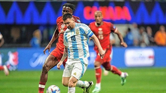 La Selección Argentina se mide ante Canadá por un lugar en la final de la Copa América.