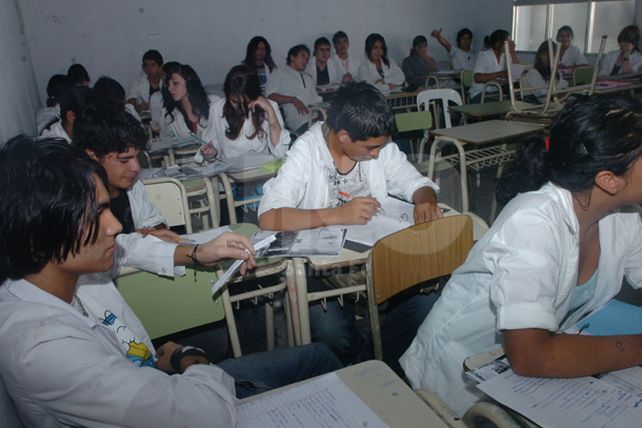 Unos 170 jóvenes pudieron volver a estudiar en Santa Fe