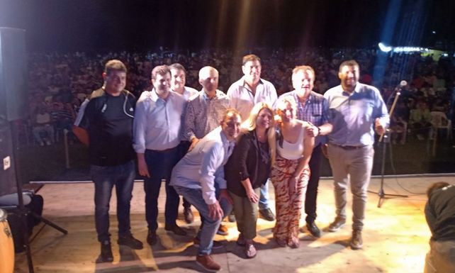 Ambrosetti. La nueva presidenta comunal Dianela Michlig participó de la fiesta junto su padre