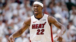 Golden State Warriors sumó a Jimmy Butler.