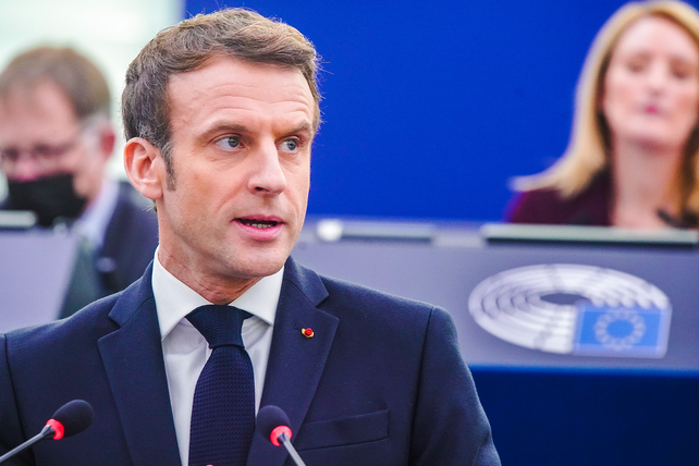 El presidente Macron mantiene su reforma previsional pese a las protestas callejeras.&nbsp;