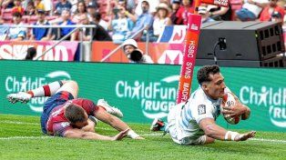 Rodrigo Igró, que llegó a los 150 partidos con Los Pumas 7, apoyó ante Gran Bretaña.