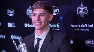 El juvenil deportista rosarino fue distinguido con el Olimpia de Plata de karate.&nbsp;