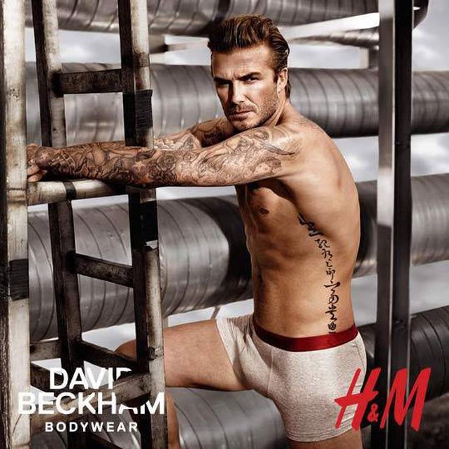 Beckham tiene de 40 años y es modelo publicitario.