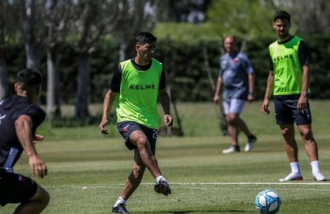 Colón tiene un plantel con muchos delanteros