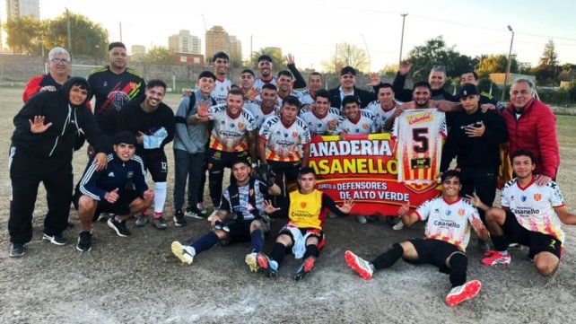 Santa Fe FC y Los Canarios no aflojan en la pelea por la cima del Apertura