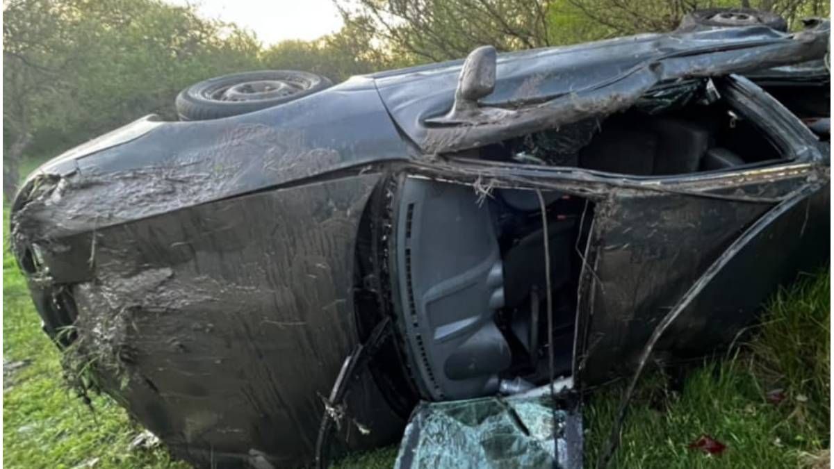 Despistó al intentar esquivar un pozo y terminó volcando cerca de María Grande